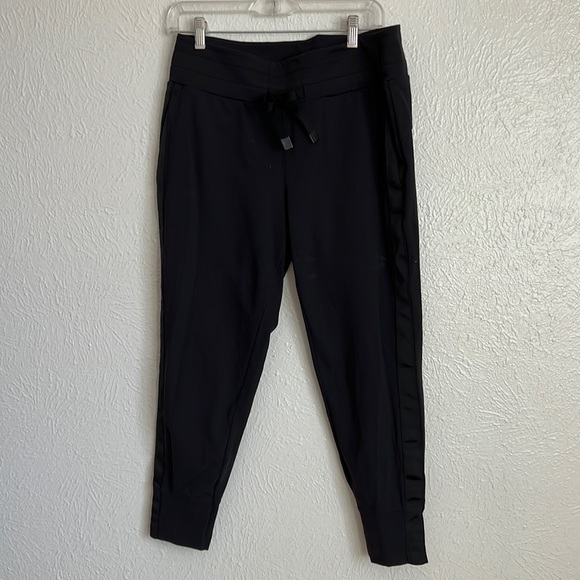 Athleta Pants & Jumpsuits Athleta Metro Downtown Jogger Medium